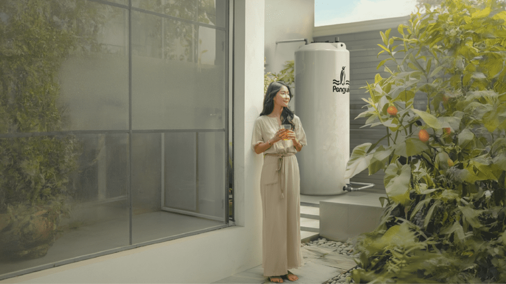 Tangki air Penguin bisa masuk pintu rumah