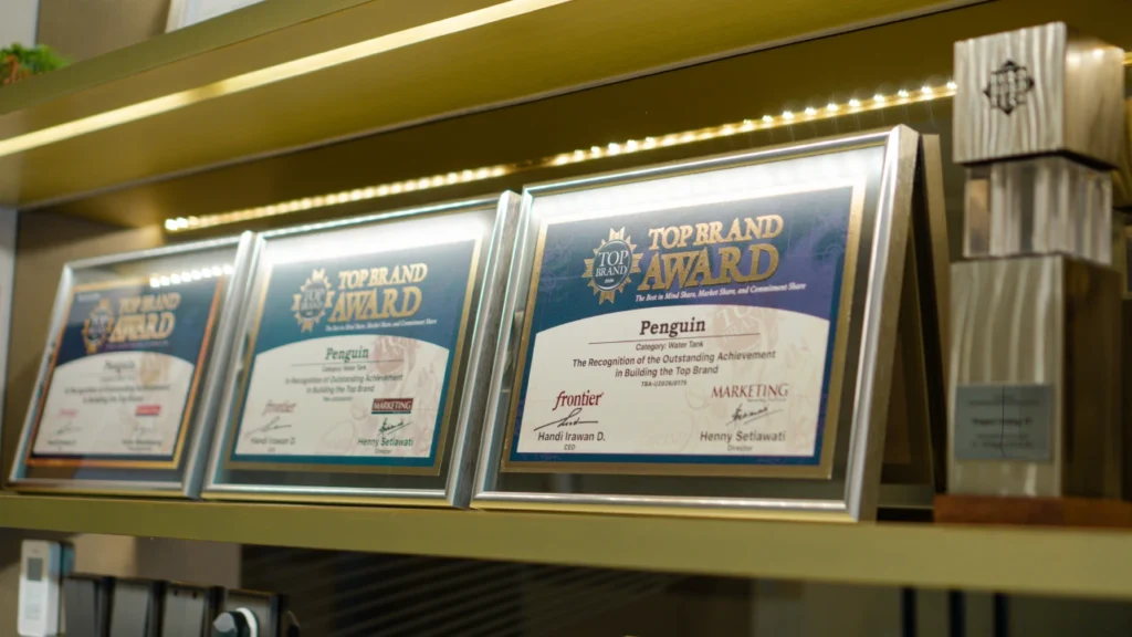 Top Brand Award Tangki Air Penguin